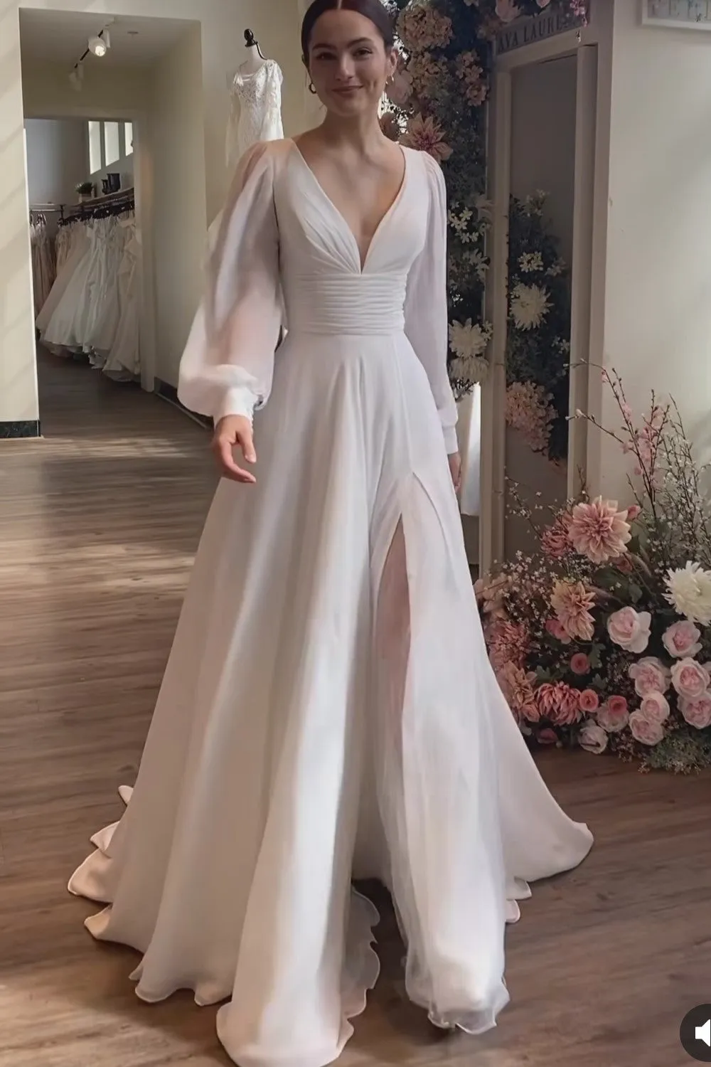 2023 Summer Chiffon Wedding Gowns Long Sleeves