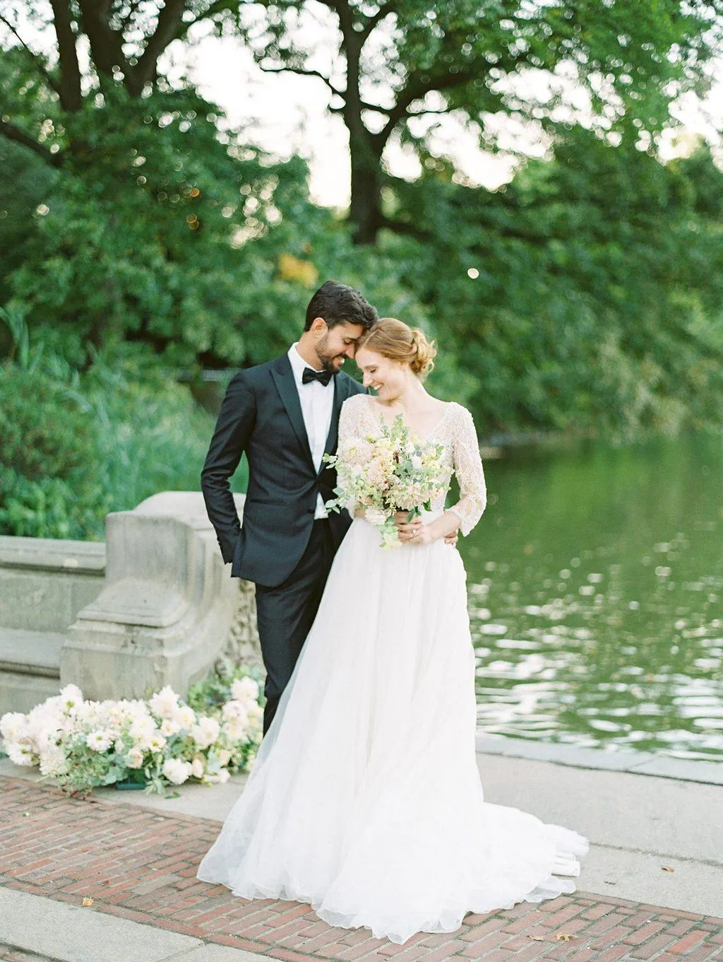 3/4 Sleeve Sexy Deep V Neck Rustic Wedding Dress Chic Lace See Though Back Wedding Dress Bridal Gown PIN0714