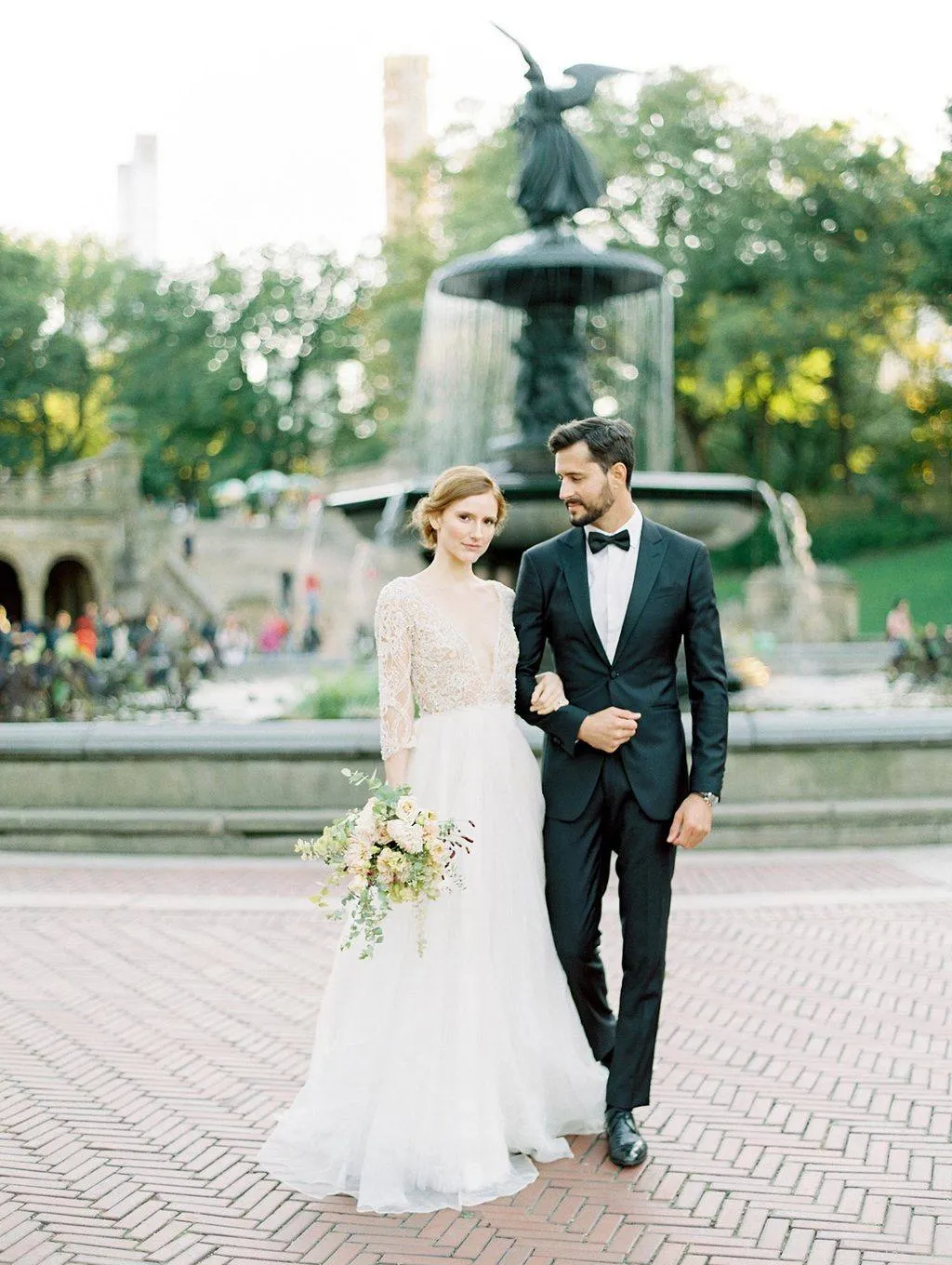 3/4 Sleeve Sexy Deep V Neck Rustic Wedding Dress Chic Lace See Though Back Wedding Dress Bridal Gown PIN0714