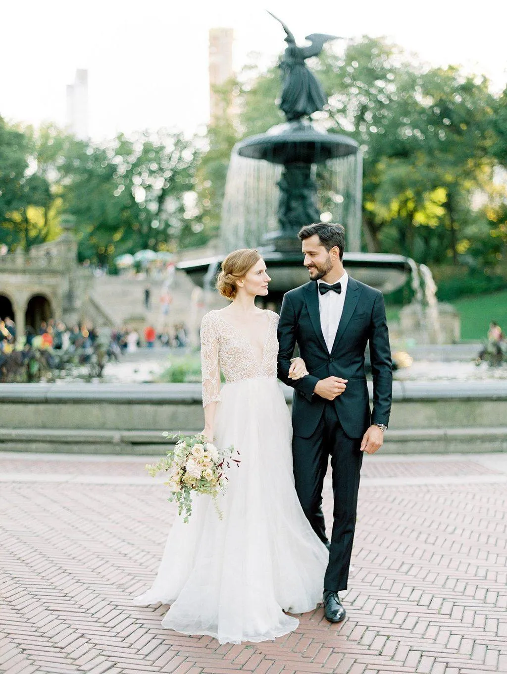 3/4 Sleeve Sexy Deep V Neck Rustic Wedding Dress Chic Lace See Though Back Wedding Dress Bridal Gown PIN0714