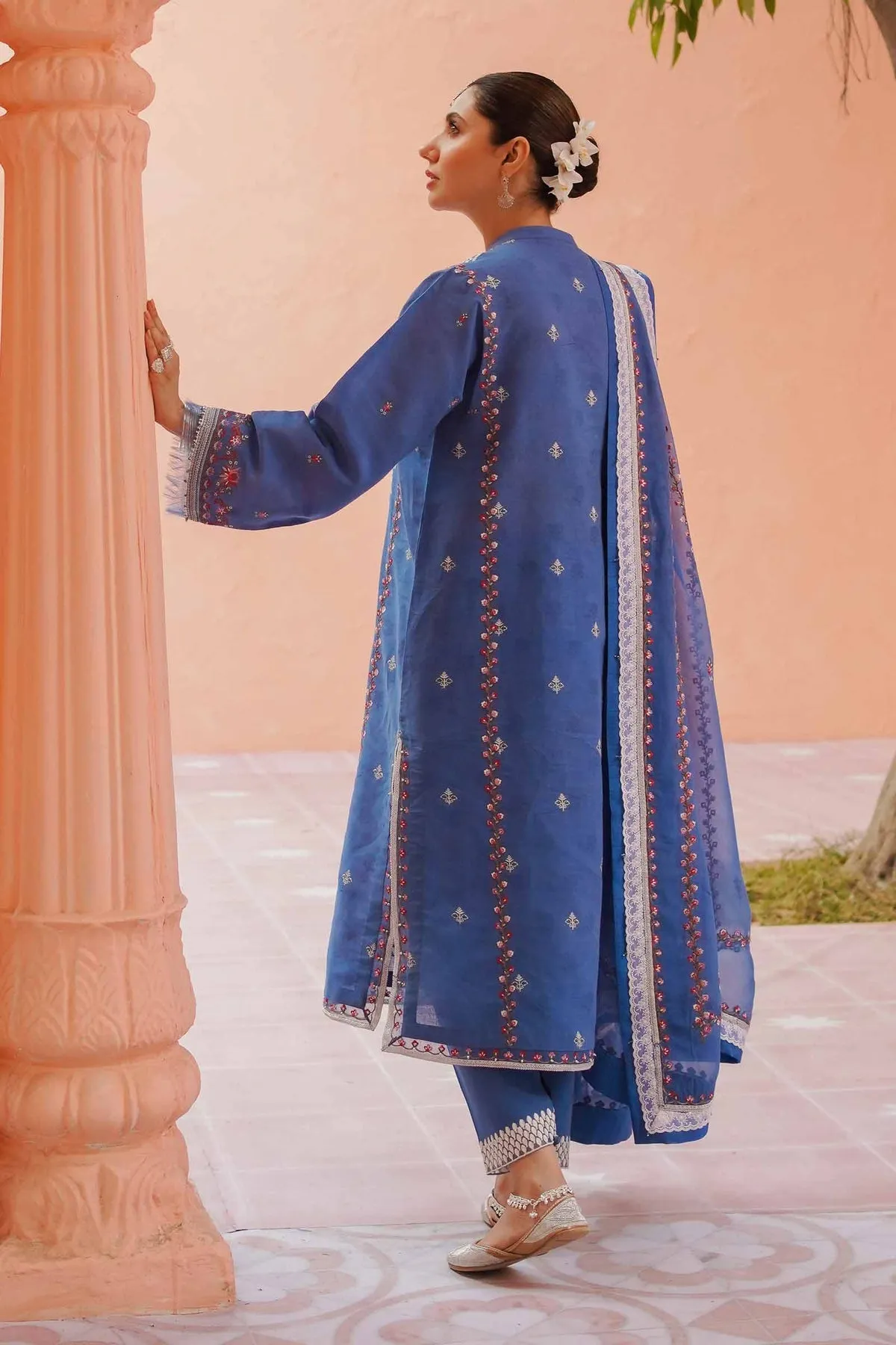 Blue Kameez Salwar Suit for Pakistani Party Dresses