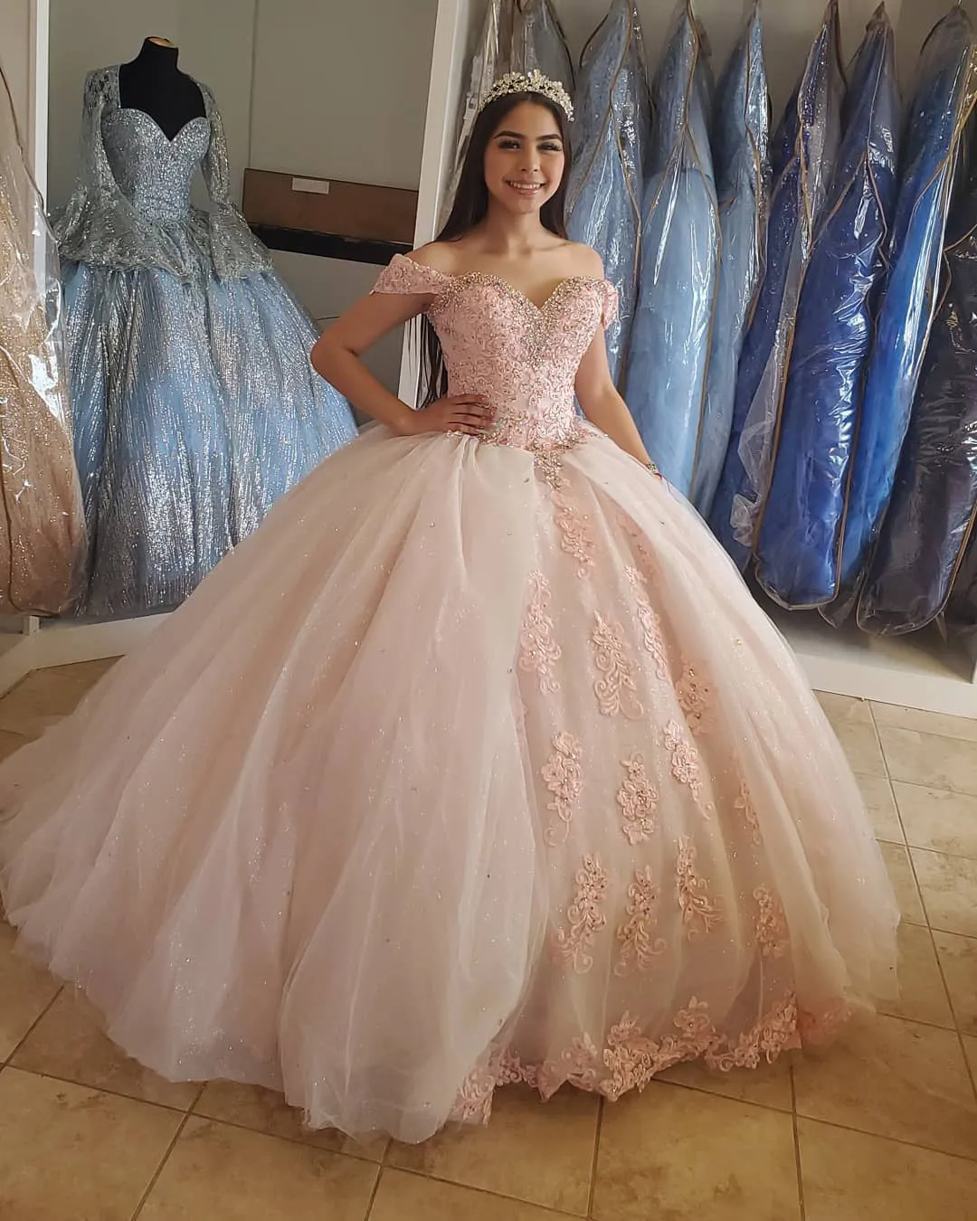 Blush Pink Lace Quinceanera Dresses Sparkly Ball Gowns Sweet 16 Dress vestidos de quinceañera Cap Sleeve
