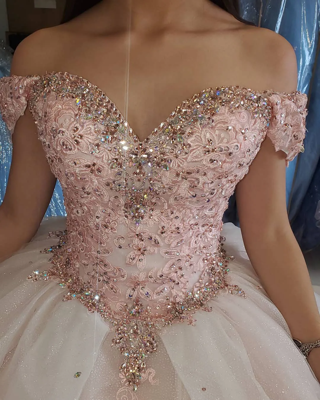 Blush Pink Lace Quinceanera Dresses Sparkly Ball Gowns Sweet 16 Dress vestidos de quinceañera Cap Sleeve