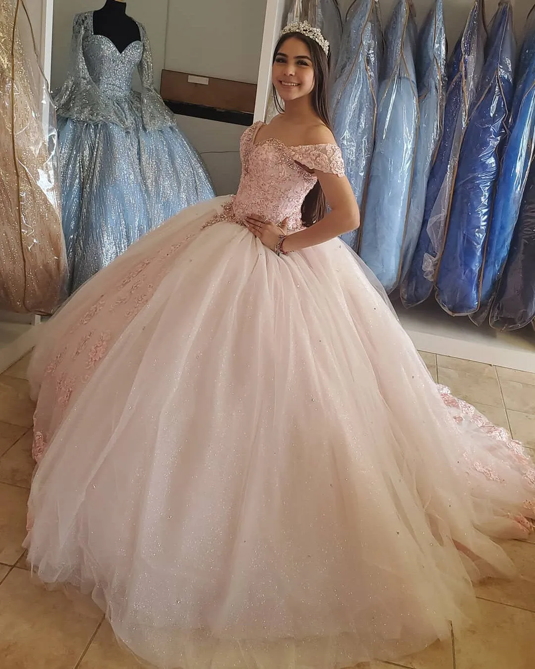 Blush Pink Lace Quinceanera Dresses Sparkly Ball Gowns Sweet 16 Dress vestidos de quinceañera Cap Sleeve