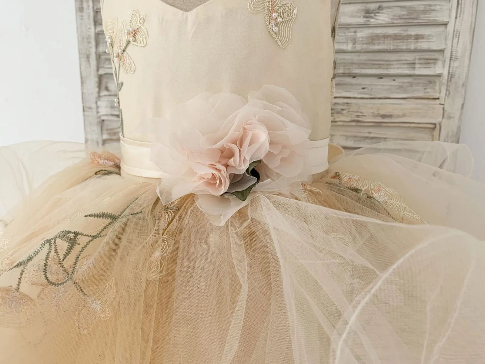 Champagne Embroidery Lace Tulle Keyhole Back Wedding Flower Girl Dress