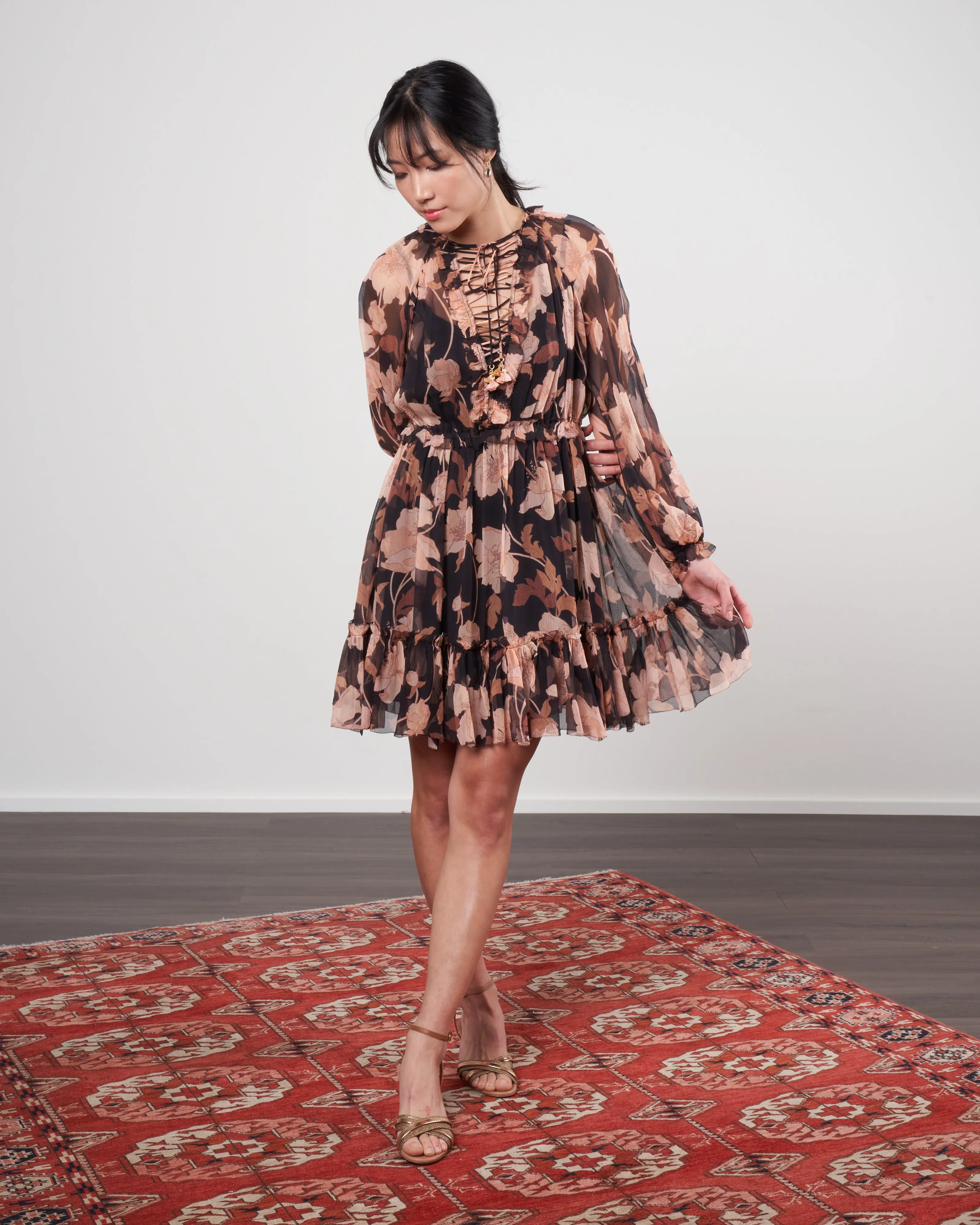 concert lace-up mini dress - black peonies
