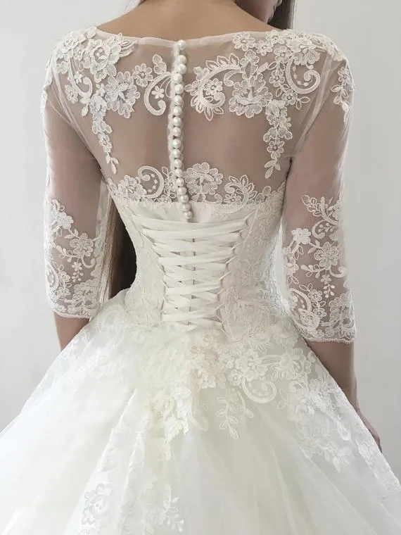 Elegant 2019 Lace Wedding Dress Half Sleeve Unique Lace Appliques Ball Gown Bridal Dress