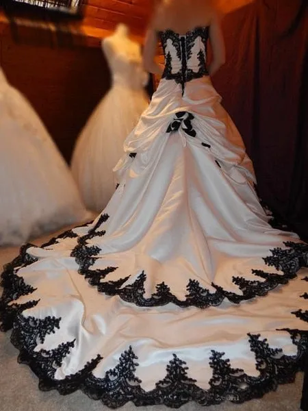 Gothic Bride Stunning  Lace Applique Tiered Bridal Dress Long Train Satin 1920's Inspired