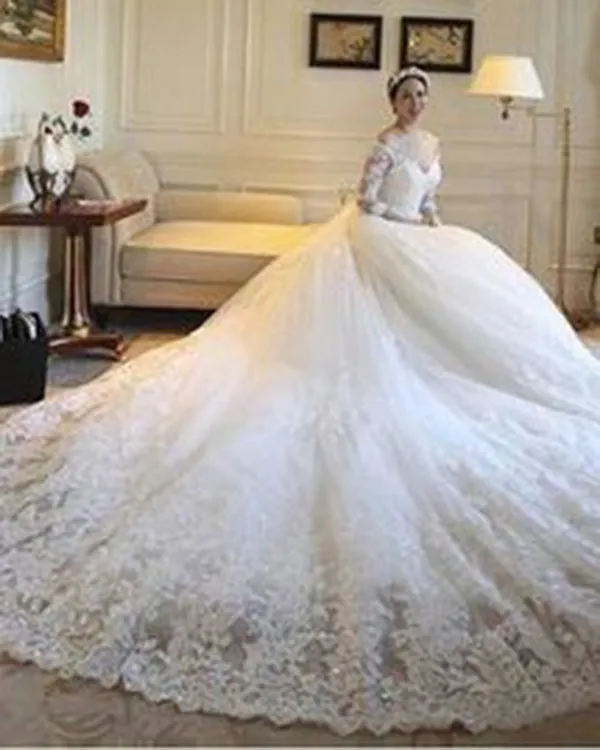 Luxury Cathedral Train Lace Wedding Dresses Ball Gowns 2019 V-Neck Bridal Gowns Half Sleeve