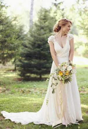 Modern V-neck Chiffon Flowers Wedding Dress 2018 Sweep Train-710787