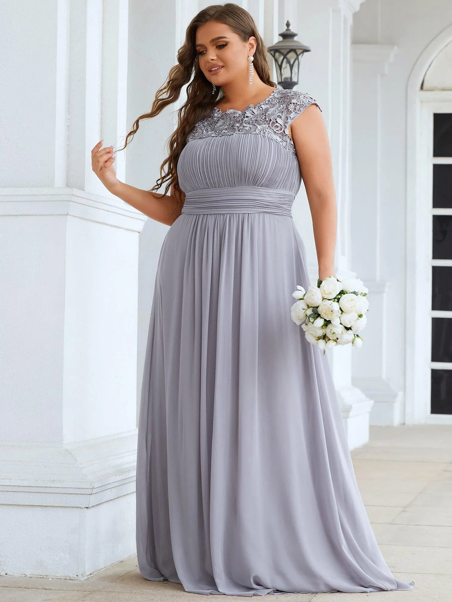 Robe de soirée élégante et flatteuse de grande taille
