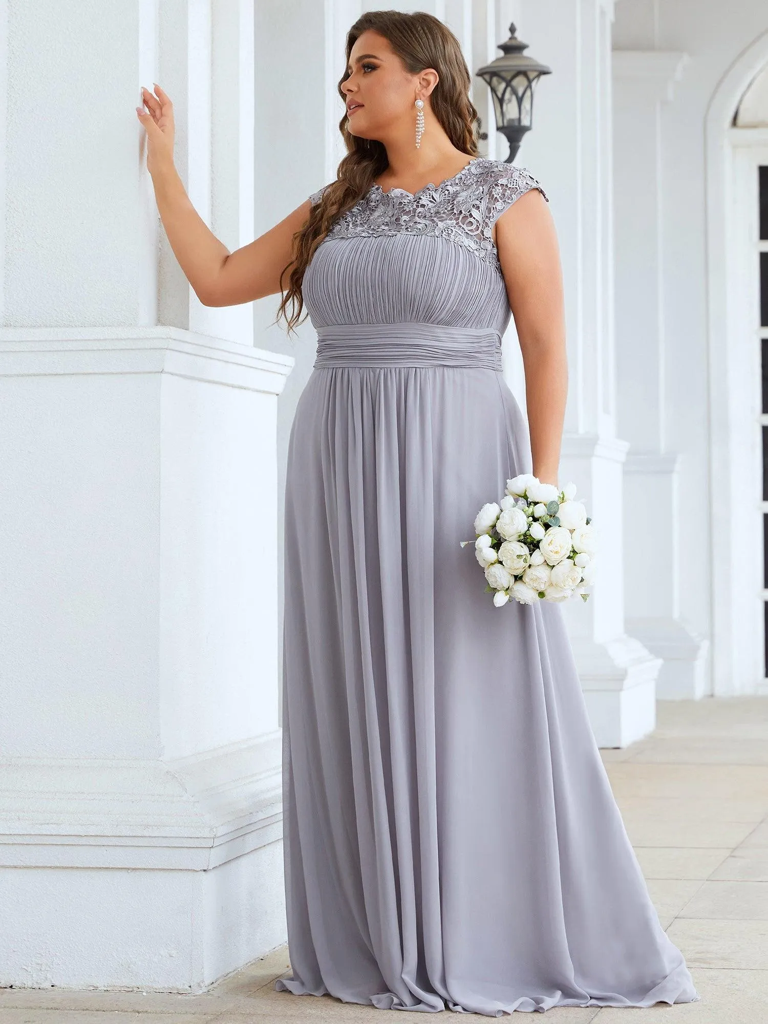 Robe de soirée élégante et flatteuse de grande taille