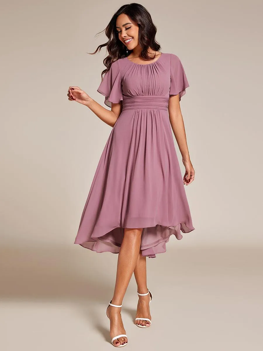 Robe d'invité de mariage trapèze en mousseline fluide à encolure ronde et longueur au genou