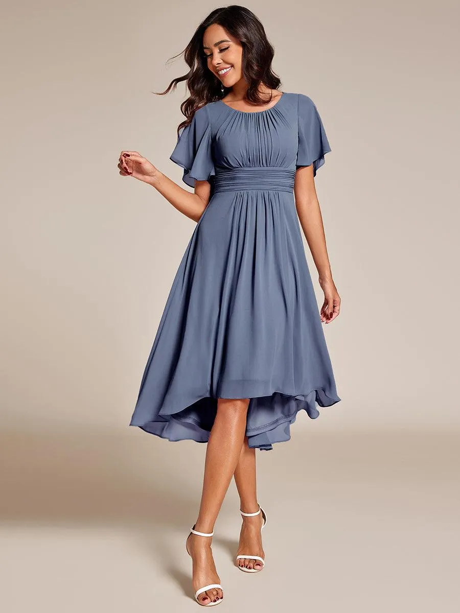 Robe d'invité de mariage trapèze en mousseline fluide à encolure ronde et longueur au genou