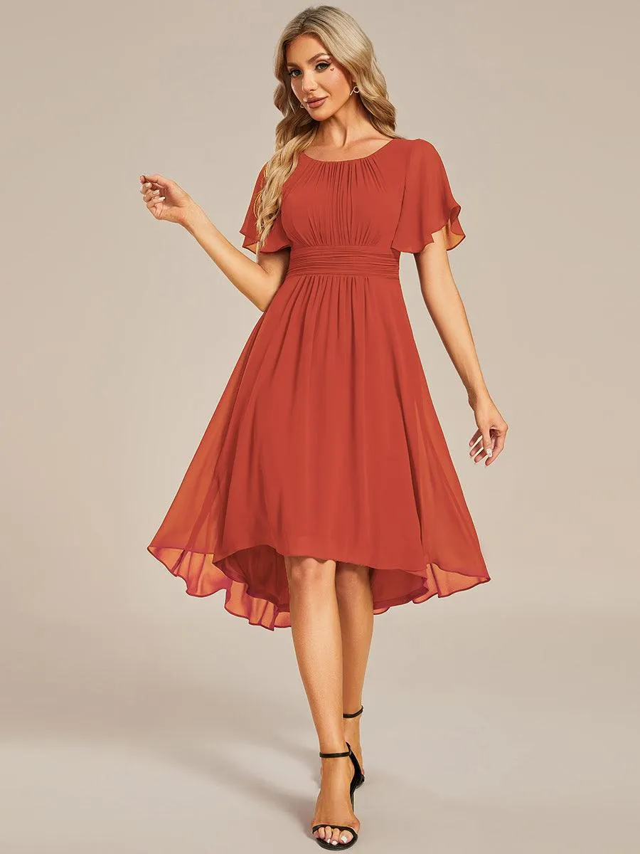 Robe d'invité de mariage trapèze en mousseline fluide à encolure ronde et longueur au genou