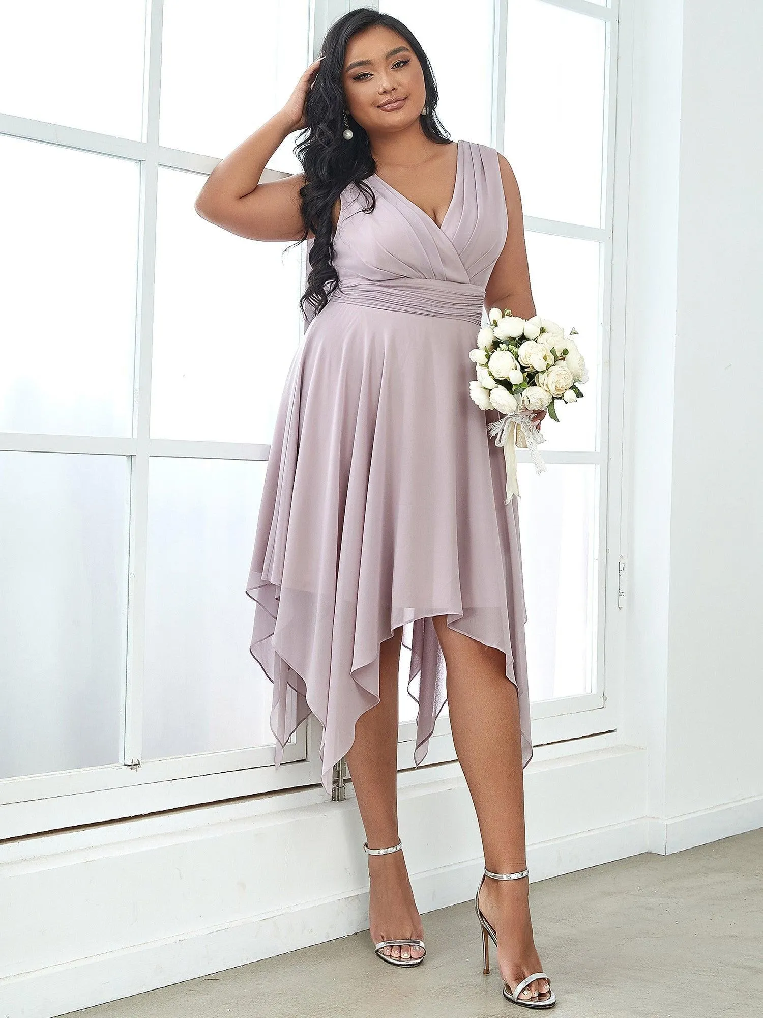 Robe mariage invitée en Mousseline à Ourlet Asymétrique Longueur Genou de Grande Taille