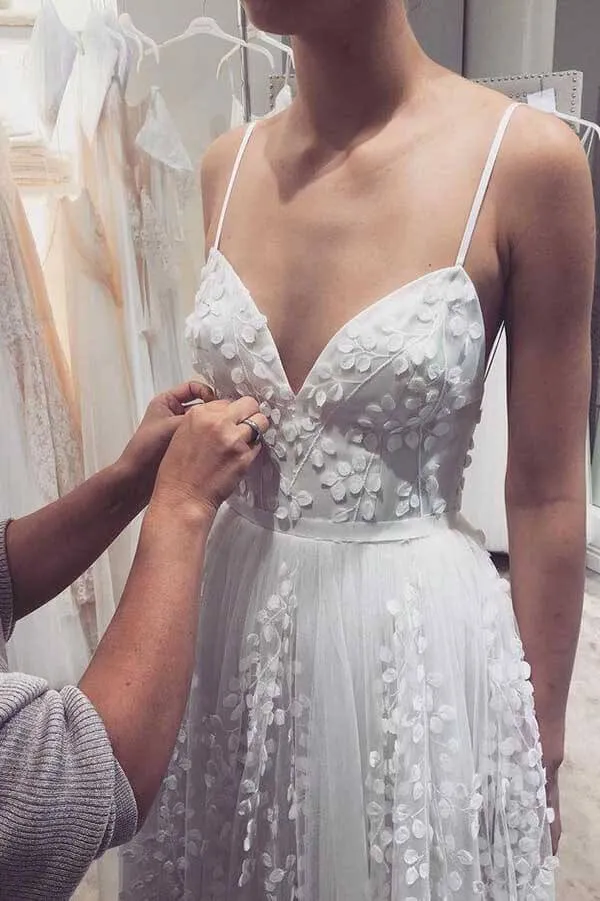 Roycebridal Tulle A-line Lace Appliqued Spaghetti Straps Wedding Dress, Wedding Gown, MW726