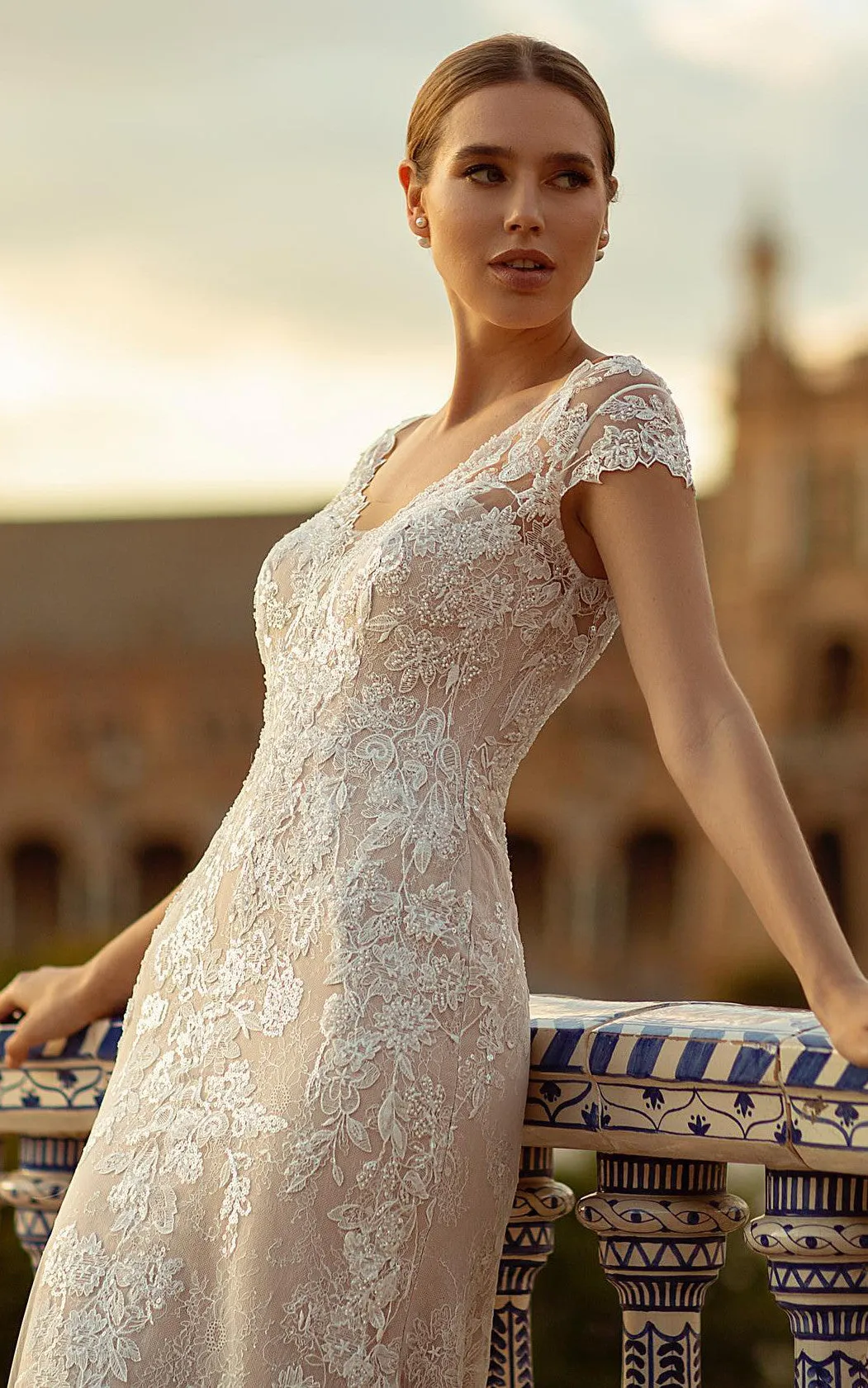 Sexy Mermaid Boho Lace Wedding Dress Ethereal Floral V-Neck Floor Length Bridal Gown with Appliques and Sweep Train