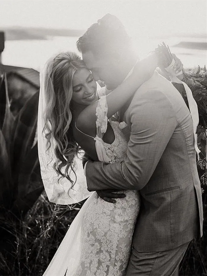 Spaghetti Straps Bohemian Wedding Dress Backless Lace Mermaid Wedding Dress Bridal Gown CA062