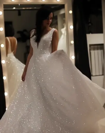Sparkly Bridal Gowns V Neck Backless Wedding Dresses with Sequins