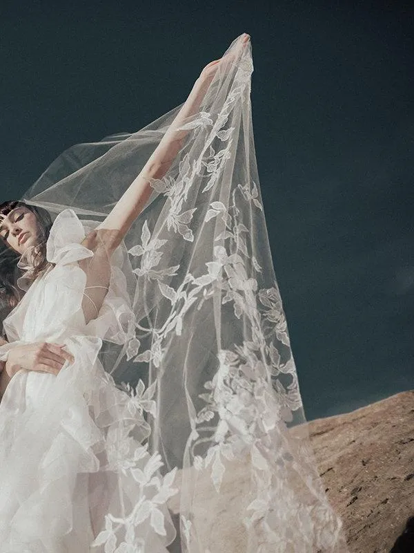 TERRA EMBROIDERED FLORAL VEIL