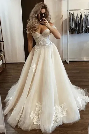 Tulle A-line Off-the-Shoulder Wedding Dresses With Floral Appliques, MW1003