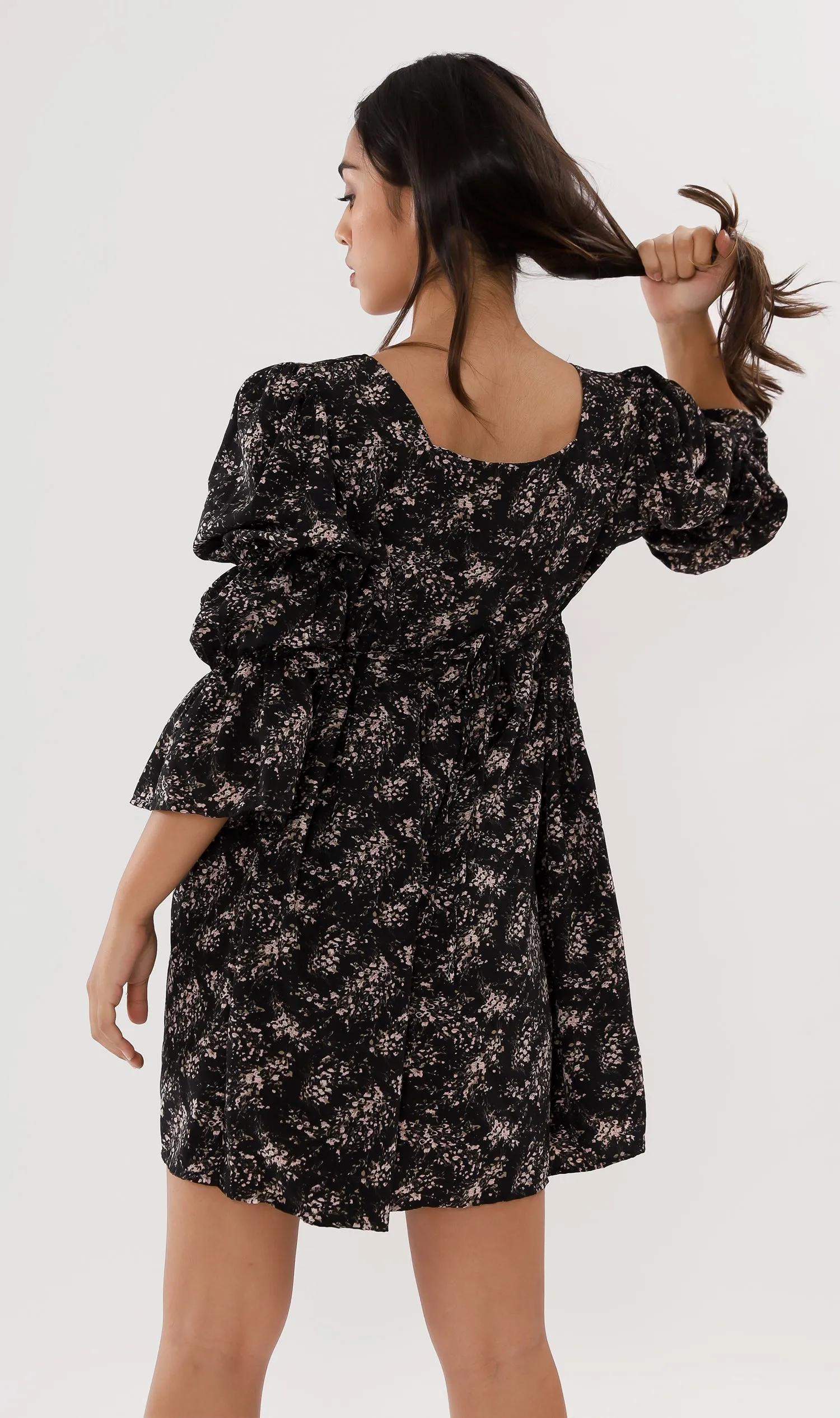 VALERIE Tiered-Sleeve Floral Dress (Black)