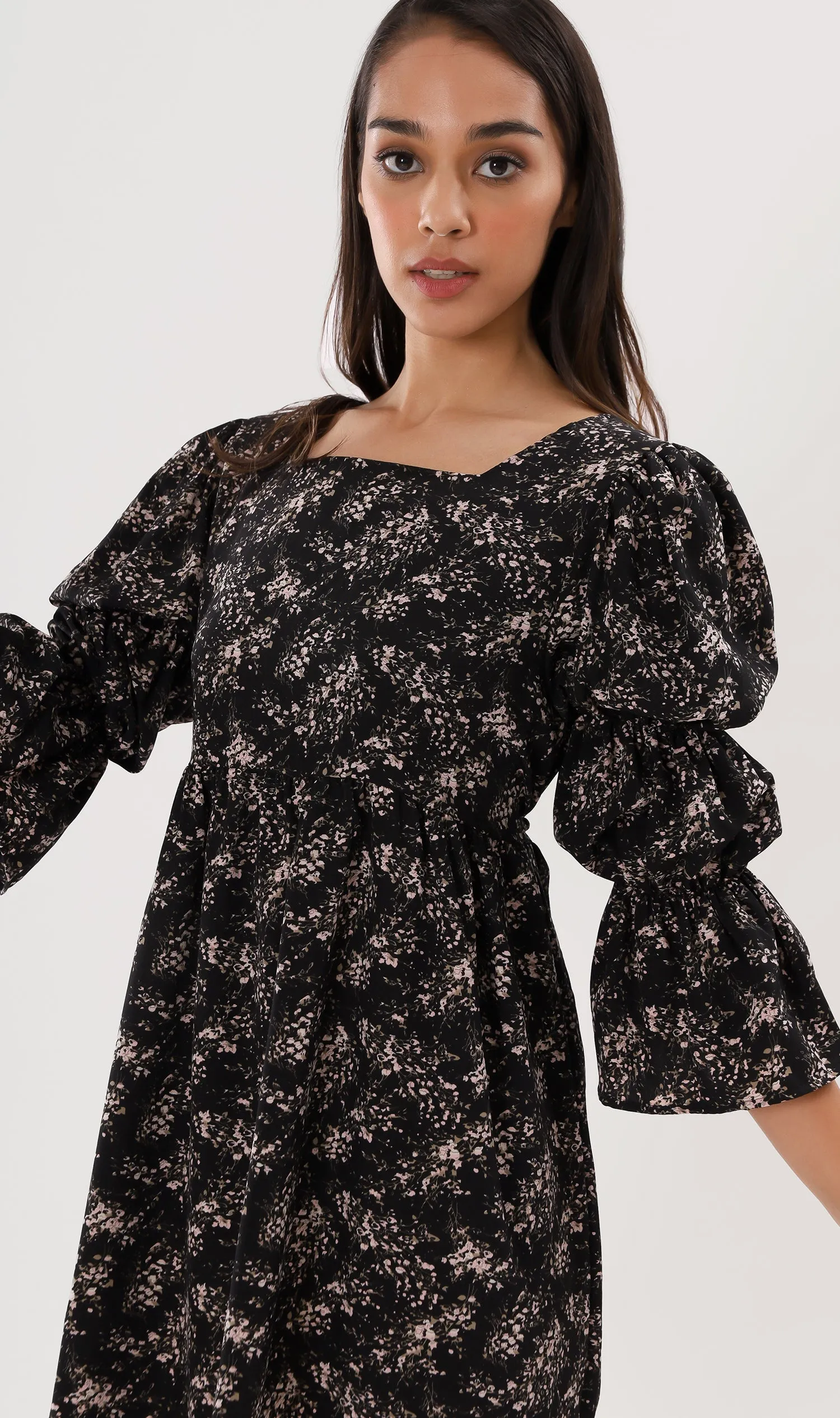 VALERIE Tiered-Sleeve Floral Dress (Black)