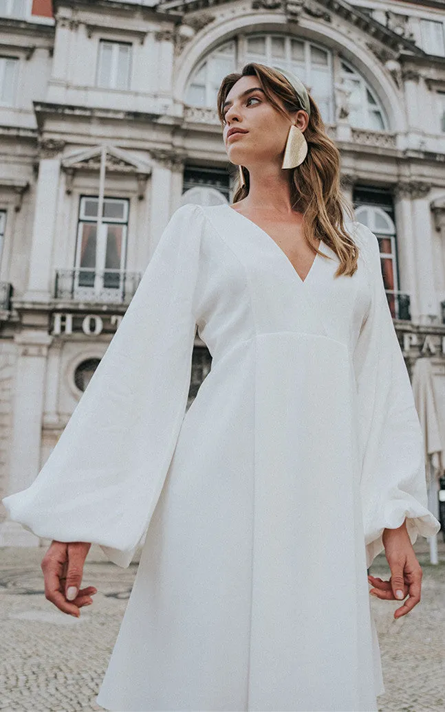 Vintage Modest Short A-Line Long Puff Sleeve Bridal Gown Simple Casual V-Neck Midi Dress