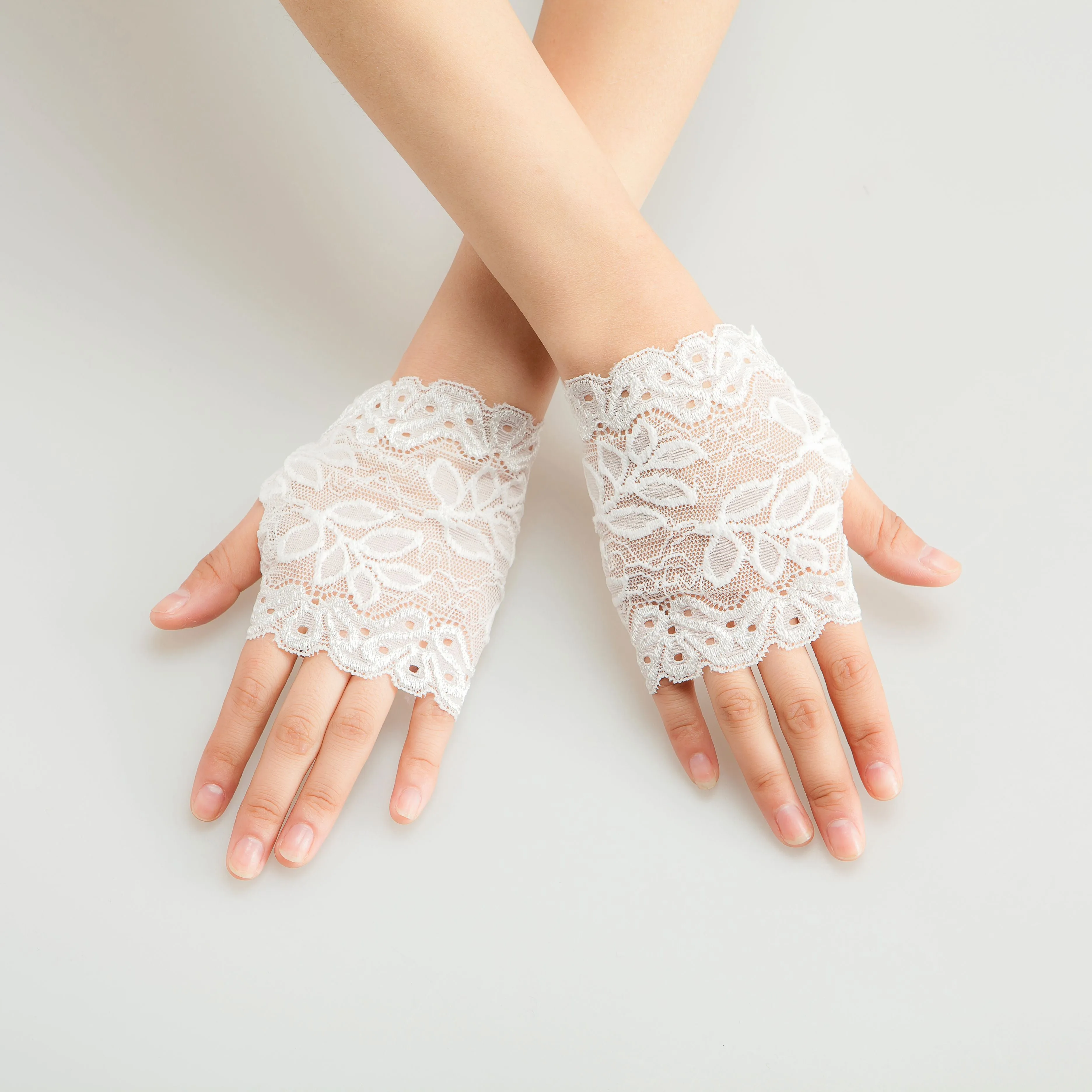 Women's Lace Gloves, black lace gloves, fingerless gloves, Tea Party Gloves, Lace Gloves, Wedding Gloves, TYP0536